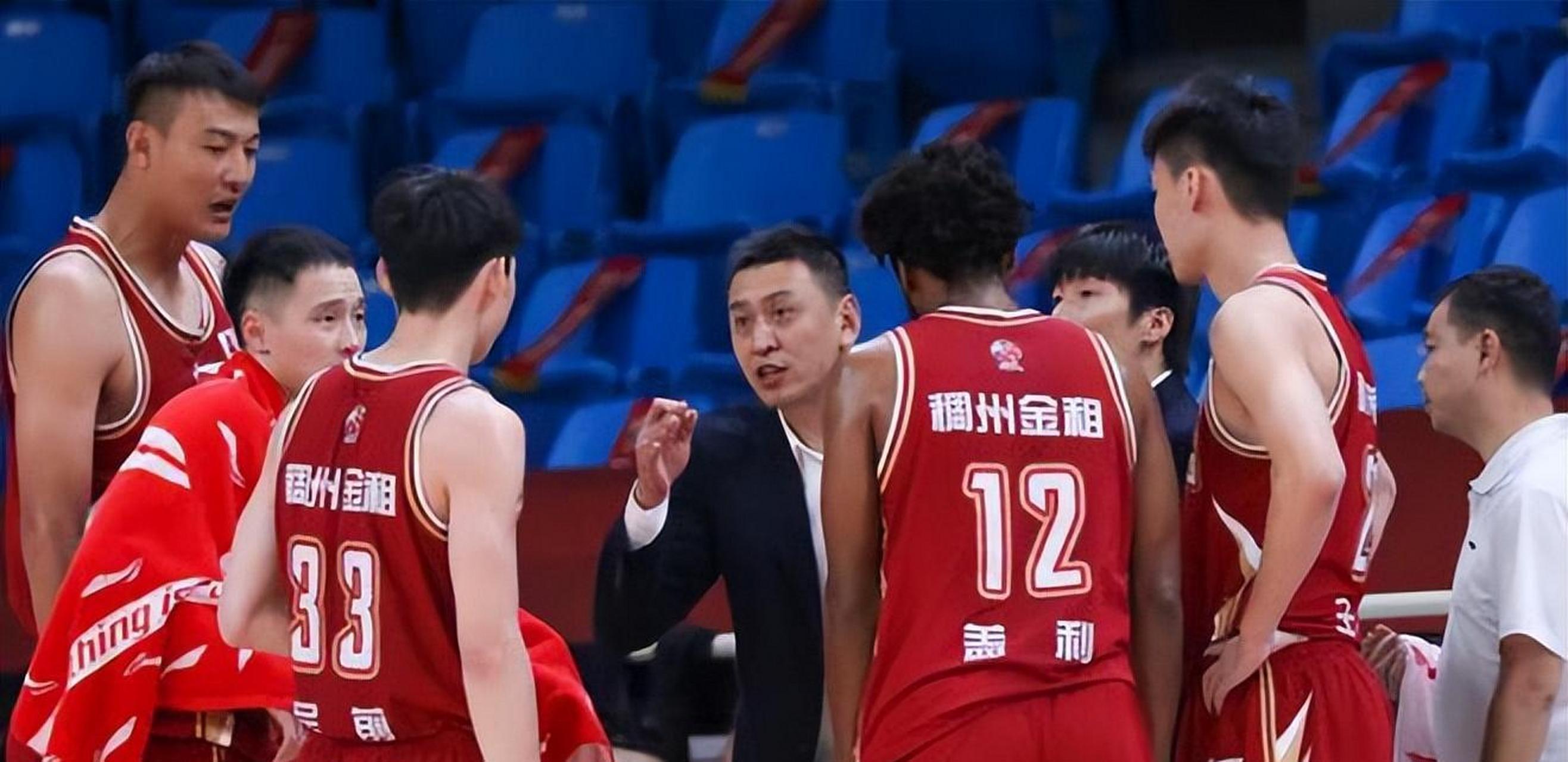 中国篮球联赛大幕拉开，球队实力对决 