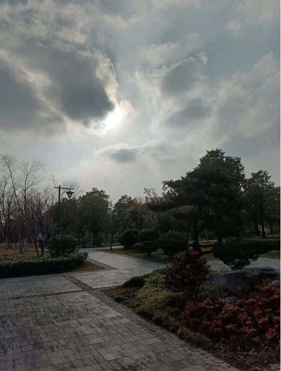 难以预测胜负的比拼，惊心动魄的一幕 